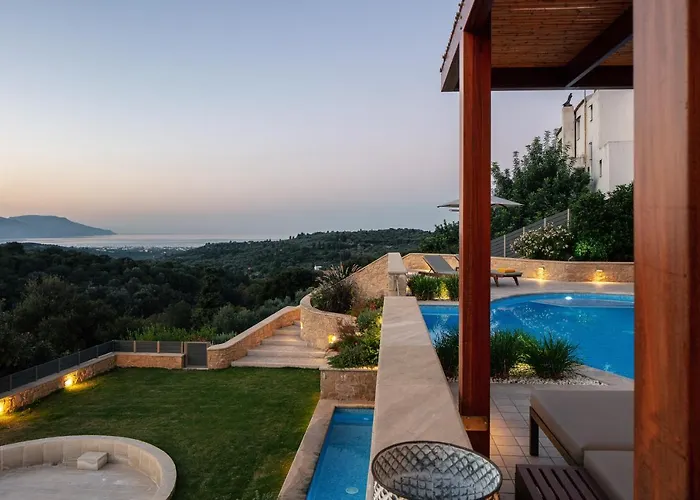 Вилла Vardina *